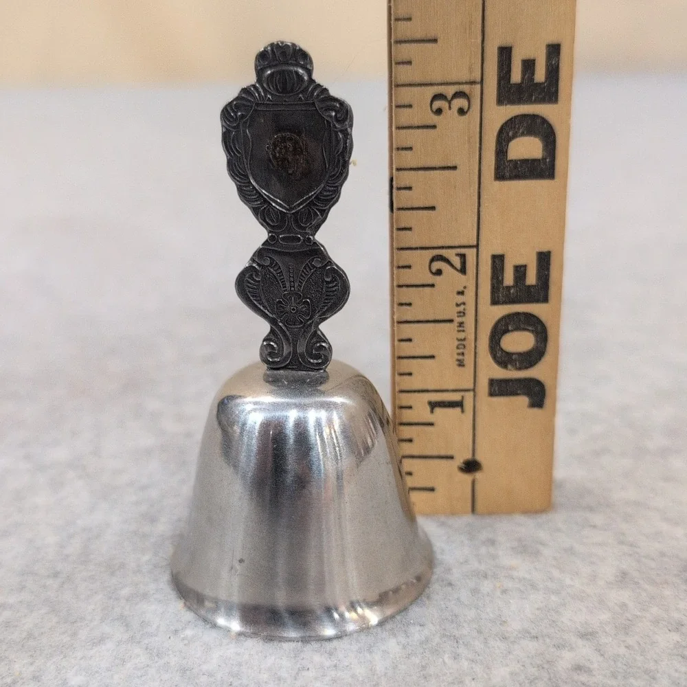Vintage Silver Tone Ornate Crest Shield Hand Bell Decorative Service Bell - Picture 4 of 4
